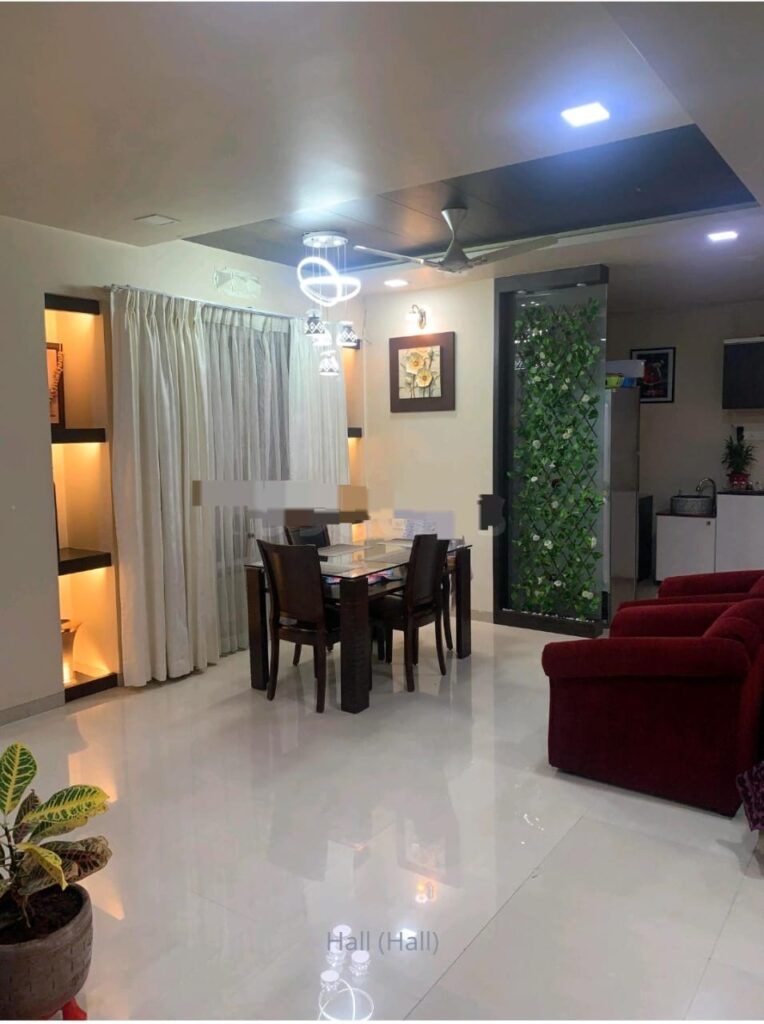 4 BHK Flat in Mumbai